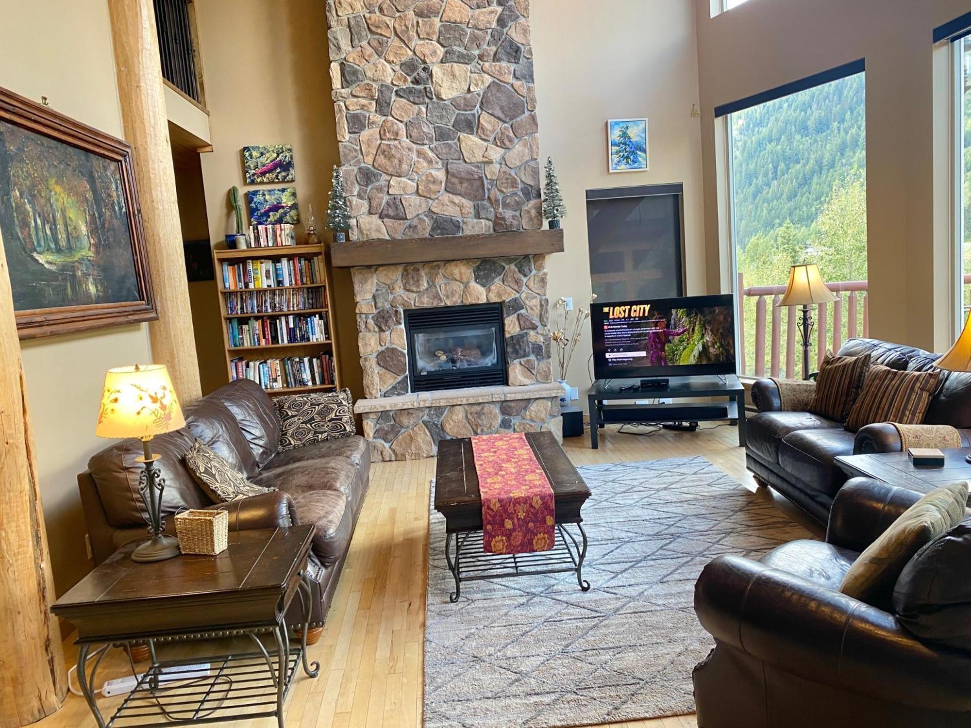 Morrisey Chalet At Sun Peaks Kültér fotó
